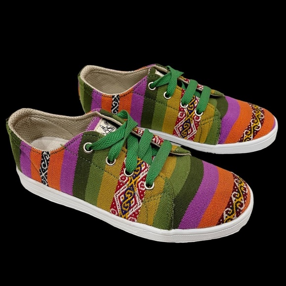 Crazy Andean Shoes Art To Wear Aztec Print Multicolor Sneakers Shoes Women 6 NWO - Picture 2 of 11
